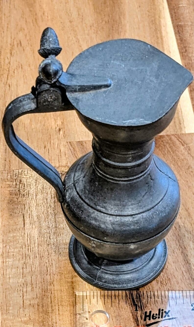 Vintage Pewter Flagon Pitcher Acorn Thumbpiece Crowned Shield Touchmark 6"
